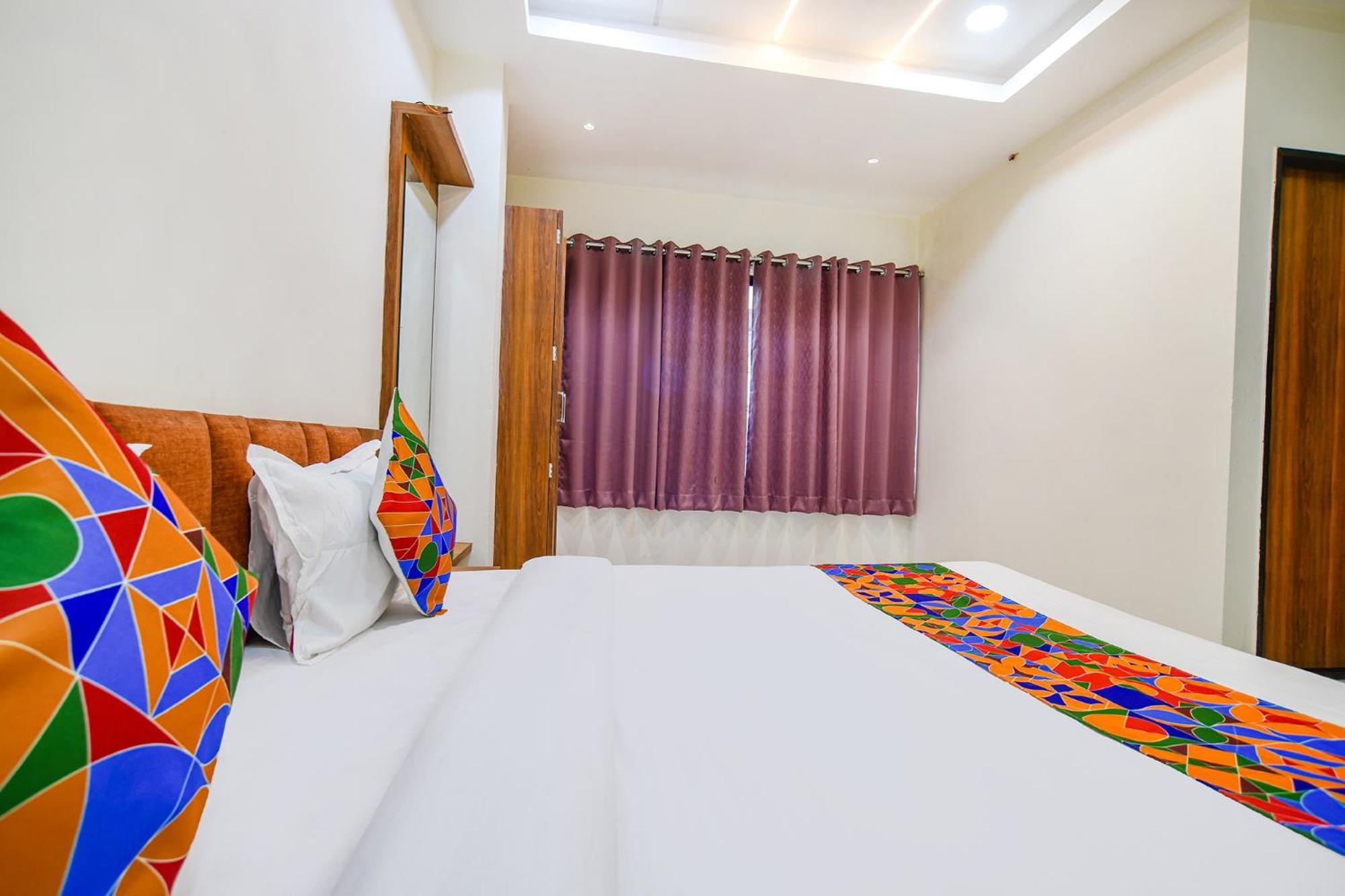 Fabhotel Shree Nakoda Paradise Удджайн Екстер'єр фото