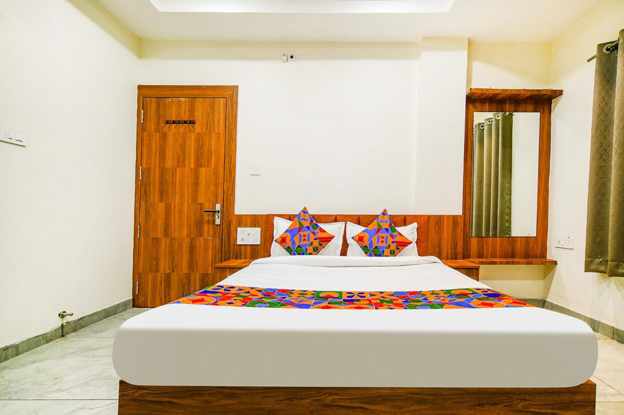 Fabhotel Shree Nakoda Paradise Удджайн Екстер'єр фото