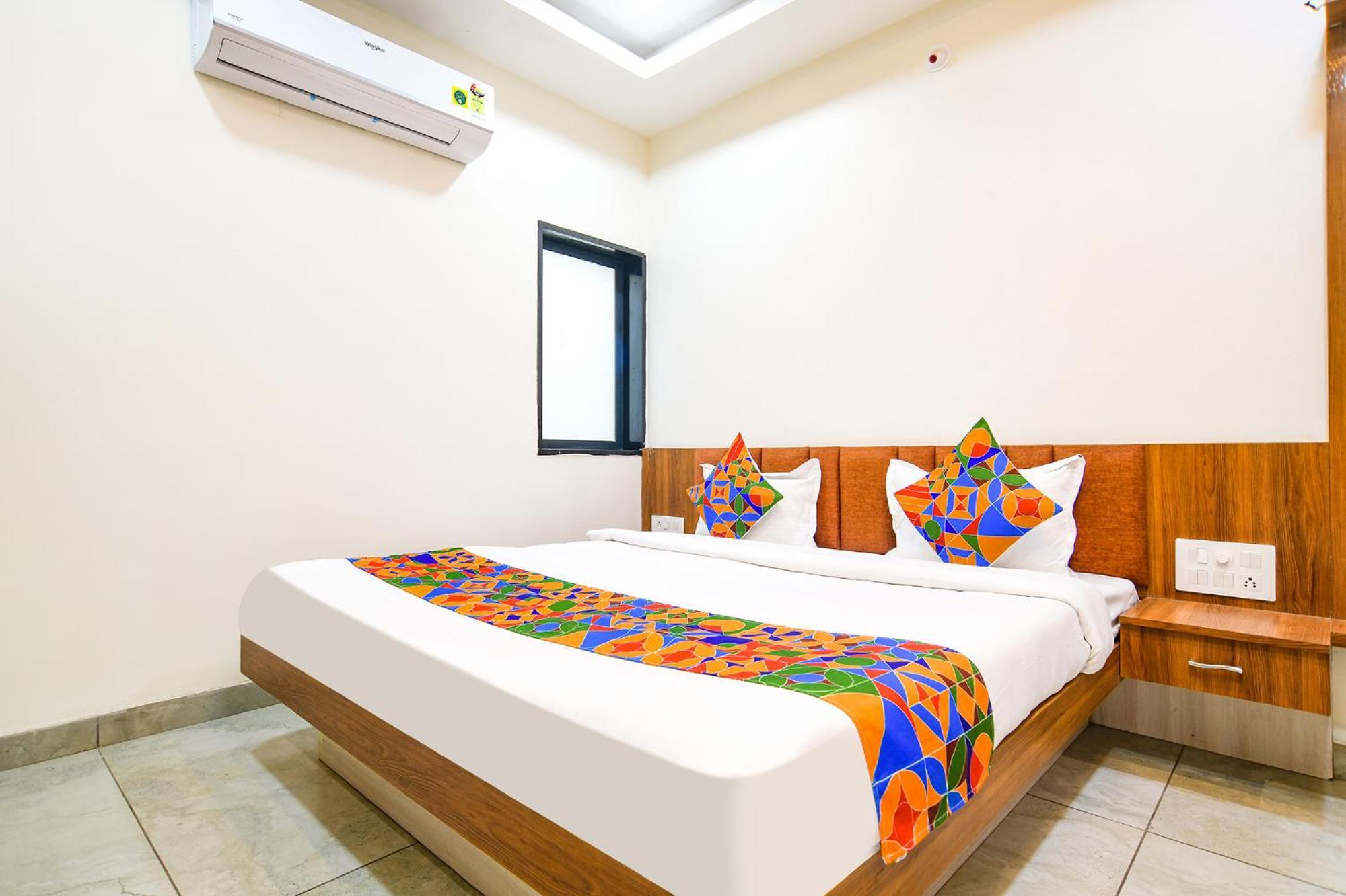 Fabhotel Shree Nakoda Paradise Удджайн Екстер'єр фото
