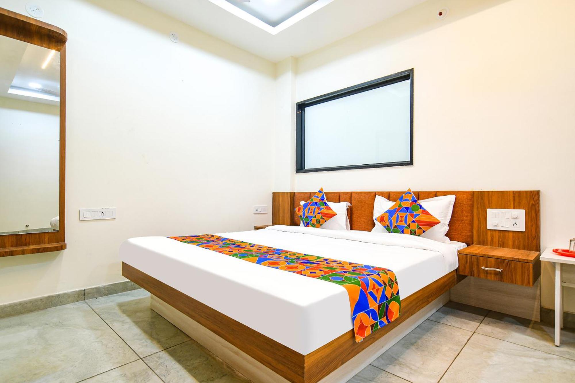 Fabhotel Shree Nakoda Paradise Удджайн Екстер'єр фото